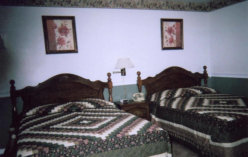 Judys Motel Bedford Exterior photo